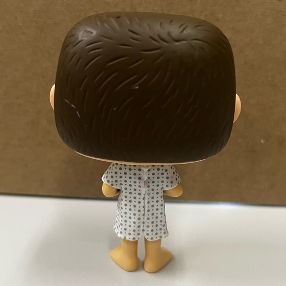 Funko POP! Television - Stranger Things - Eleven Hospital Gown #511 Vinyl Figure - Picture 4 of 6
